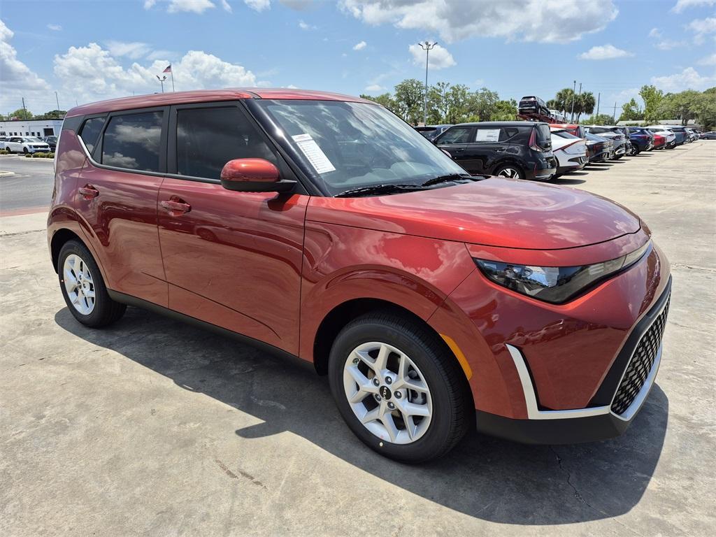 new 2025 Kia Soul car, priced at $22,260