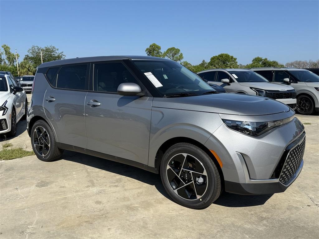 new 2025 Kia Soul car, priced at $25,860