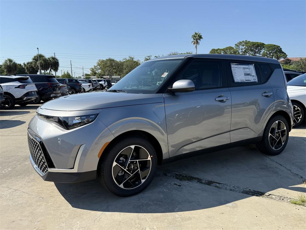 new 2025 Kia Soul car, priced at $25,860