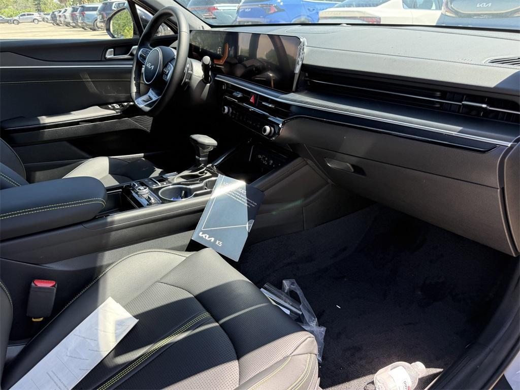 new 2026 Kia K5 car, priced at $34,595