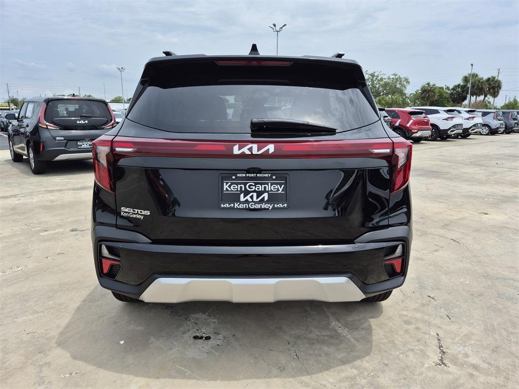 new 2025 Kia Seltos car, priced at $26,420
