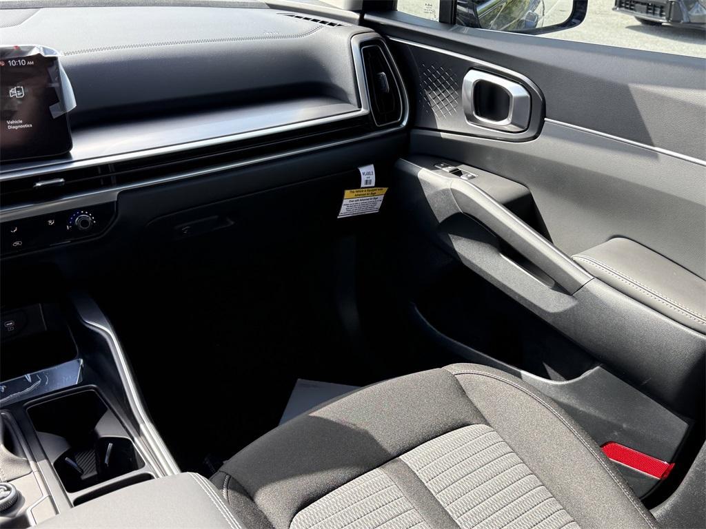 new 2026 Kia Sorento car, priced at $30,680