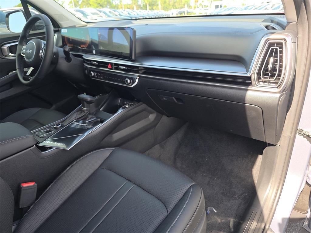 new 2025 Kia Sorento car, priced at $32,997