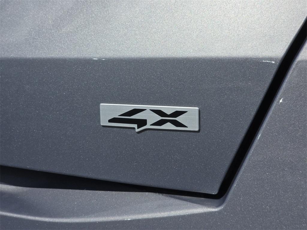 new 2025 Kia Sorento car, priced at $32,997