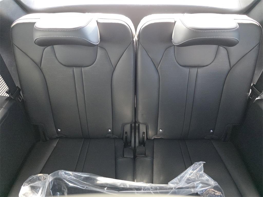 new 2025 Kia Sorento car, priced at $32,997