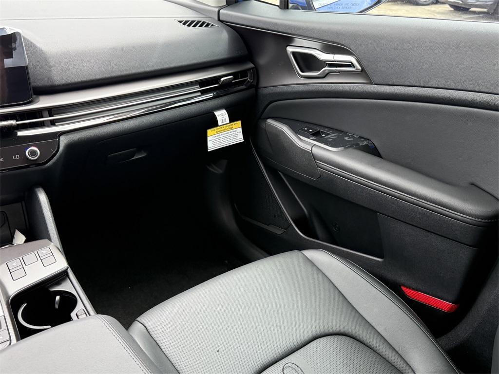 new 2026 Kia Sportage car, priced at $27,908