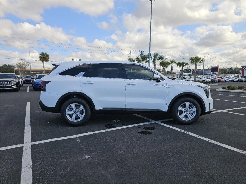 new 2025 Kia Sorento car, priced at $34,085