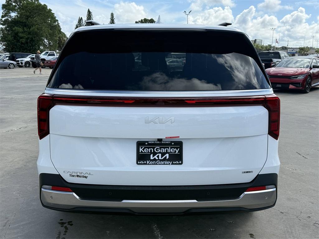new 2026 Kia Carnival Hybrid car, priced at $50,160