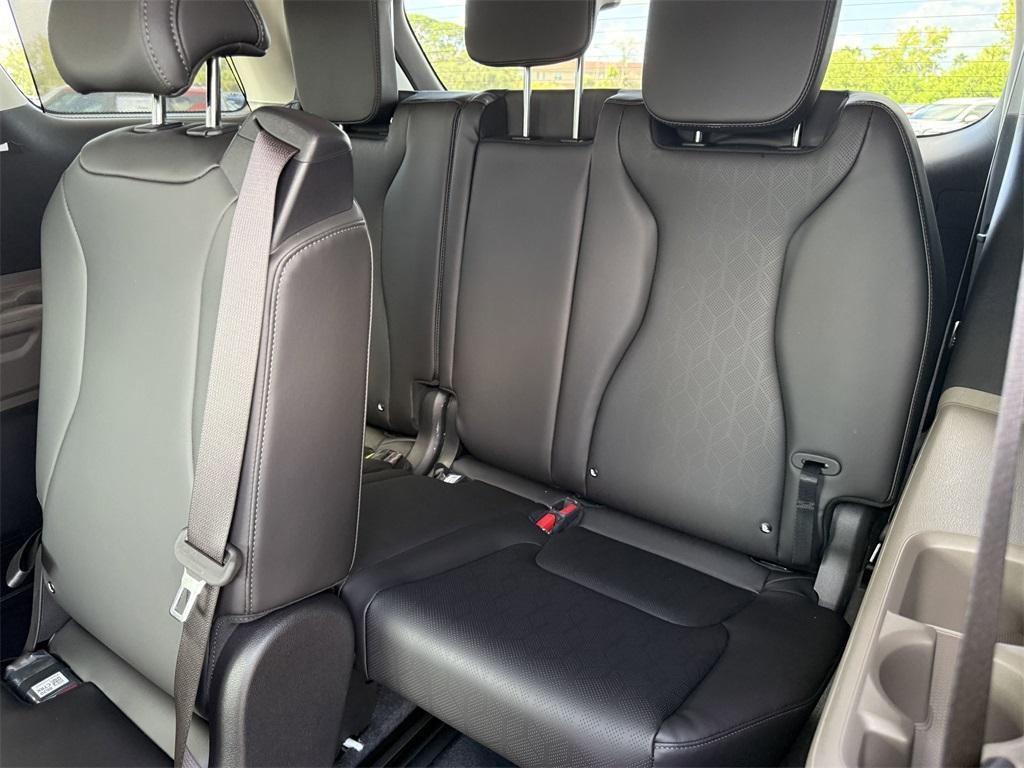 new 2026 Kia Carnival Hybrid car, priced at $50,160