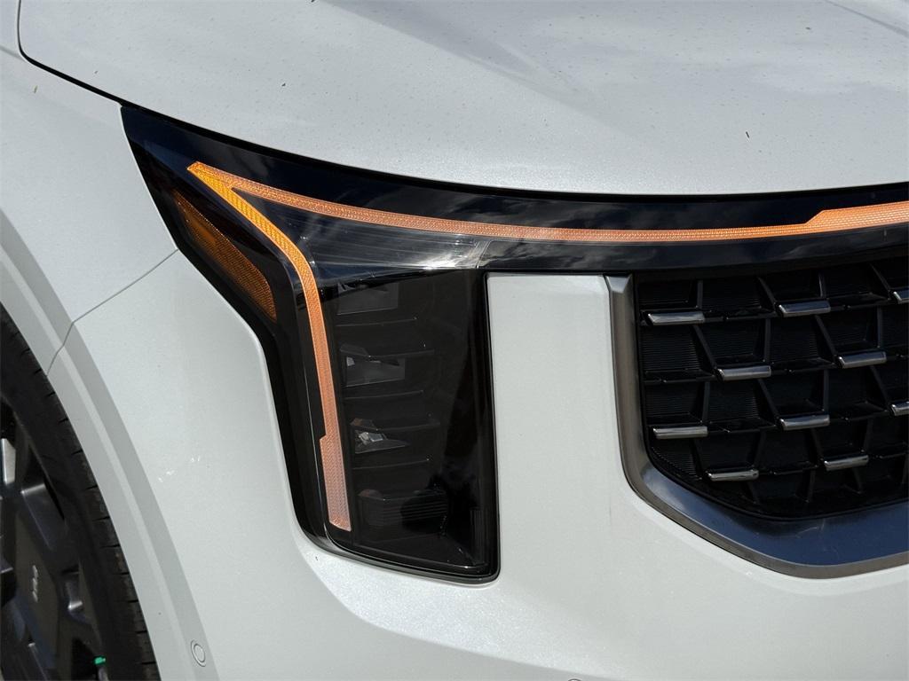 new 2026 Kia Carnival Hybrid car, priced at $50,160