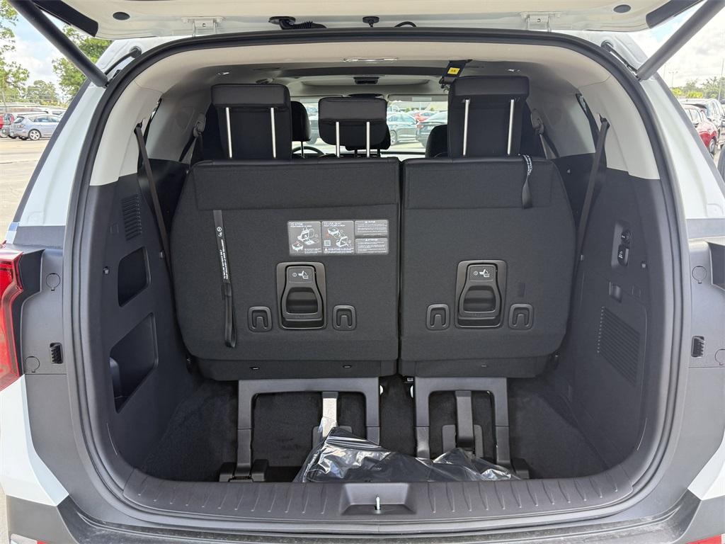 new 2026 Kia Carnival Hybrid car, priced at $50,160