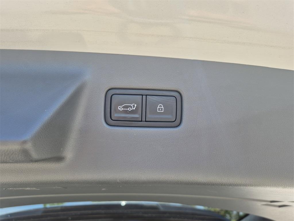 used 2024 Hyundai Santa Fe car, priced at $33,903