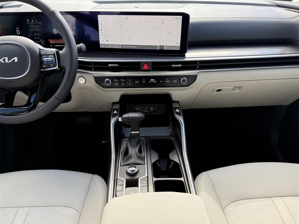 new 2025 Kia Sorento car, priced at $36,325