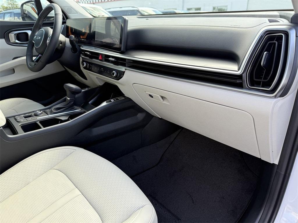 new 2025 Kia Sorento car, priced at $36,325