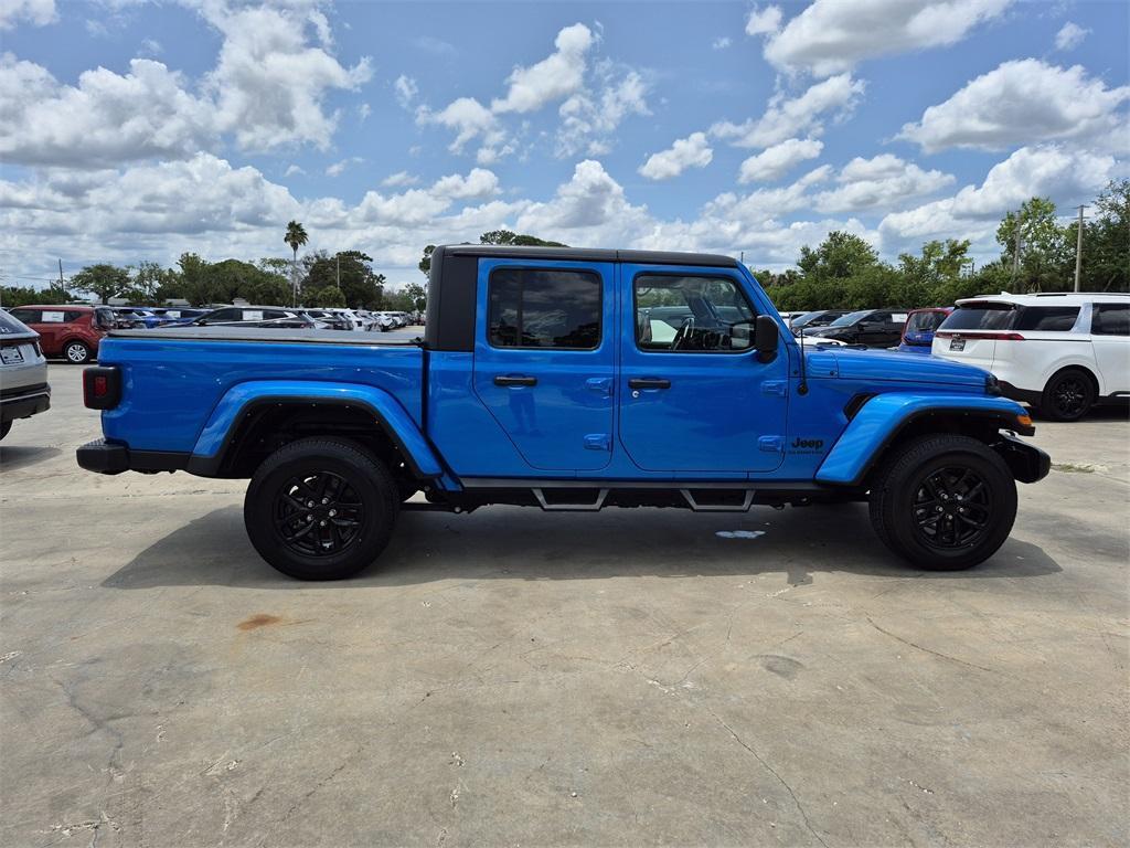 used 2022 Jeep Gladiator car, priced at $29,372