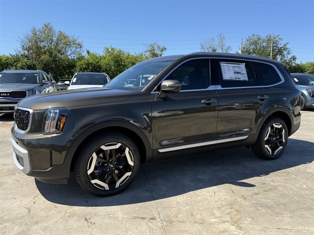 new 2025 Kia Telluride car, priced at $42,320