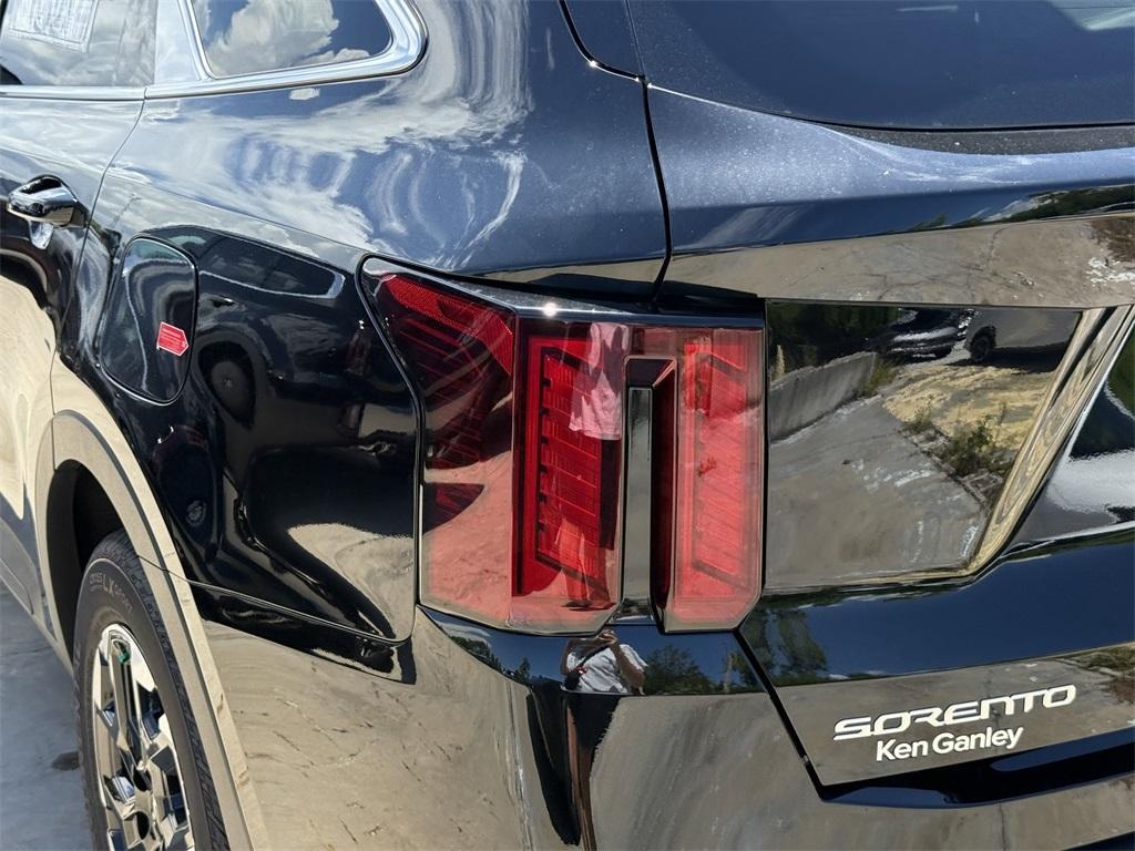 new 2025 Kia Sorento car, priced at $35,860