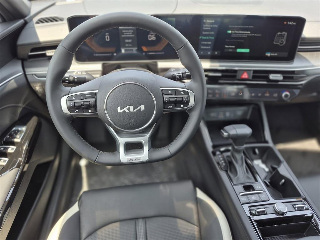new 2025 Kia K5 car, priced at $29,510