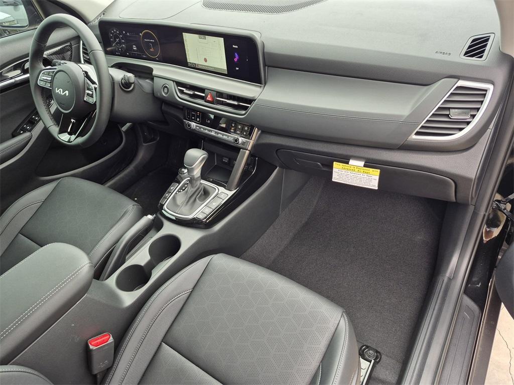 new 2025 Kia Seltos car, priced at $28,256