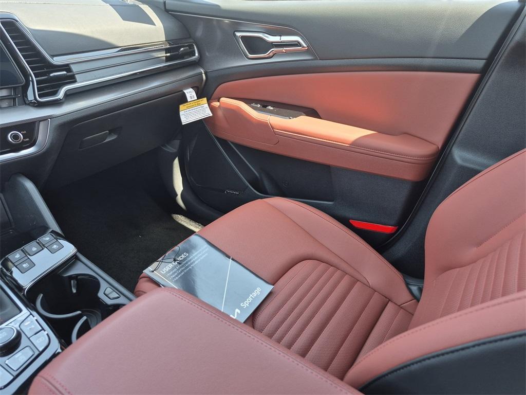 new 2025 Kia Sportage car, priced at $35,405