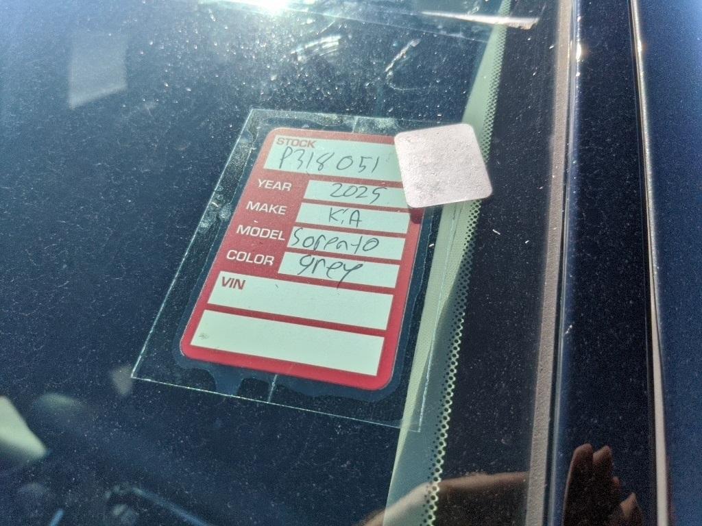 used 2025 Kia Sorento car, priced at $29,101