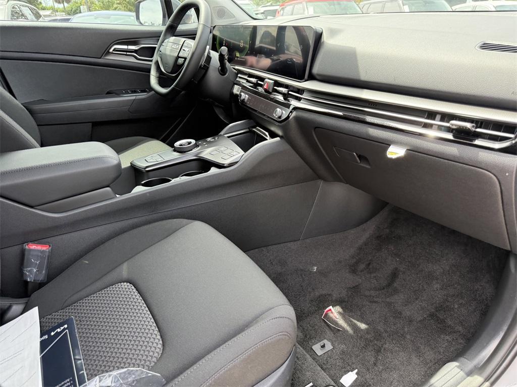 new 2026 Kia Sportage Hybrid car, priced at $33,660
