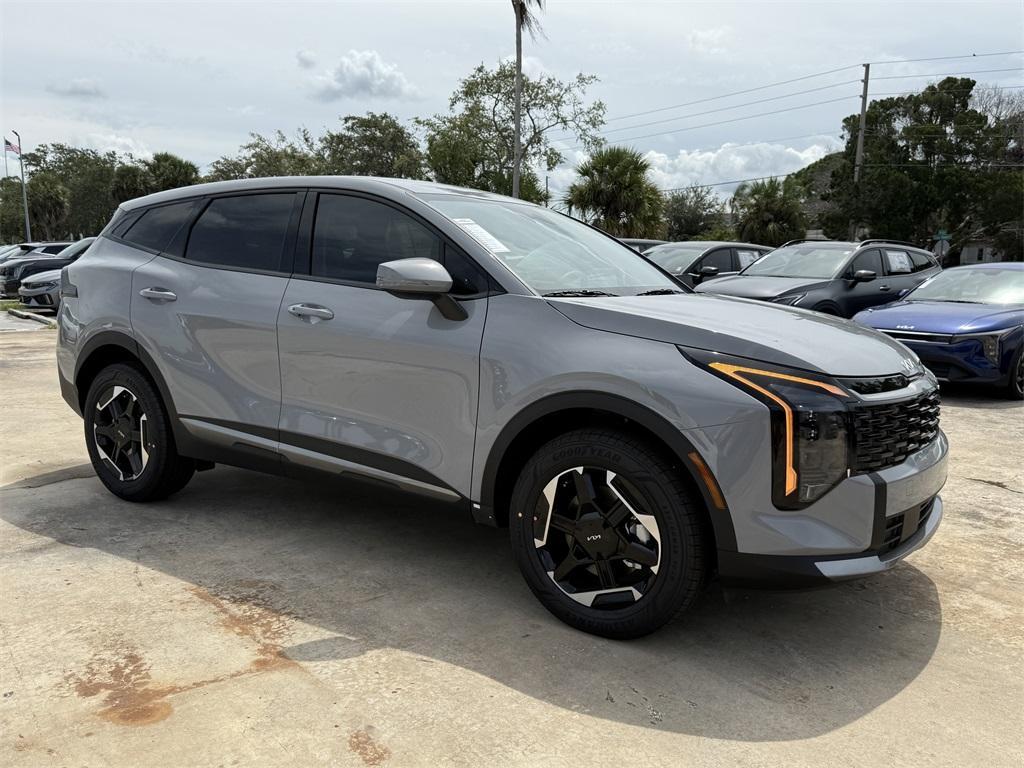 new 2026 Kia Sportage Hybrid car, priced at $33,660