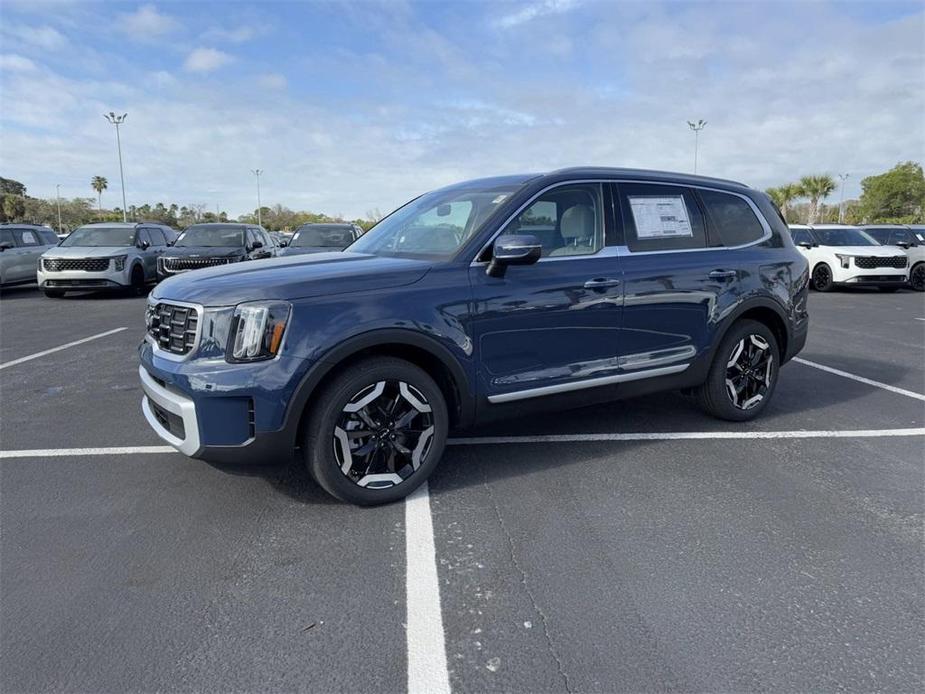 new 2025 Kia Telluride car, priced at $41,205