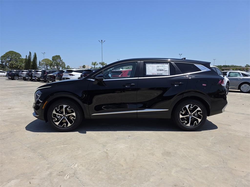 new 2025 Kia Sportage car, priced at $29,810