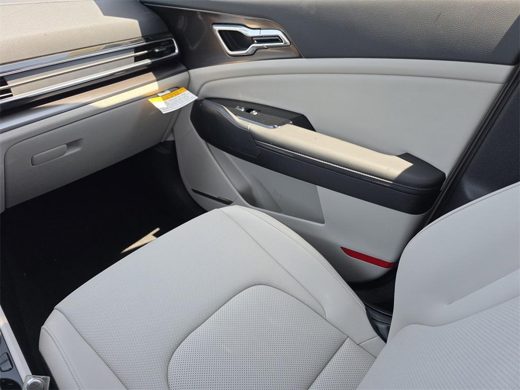 new 2025 Kia Sportage car, priced at $29,810