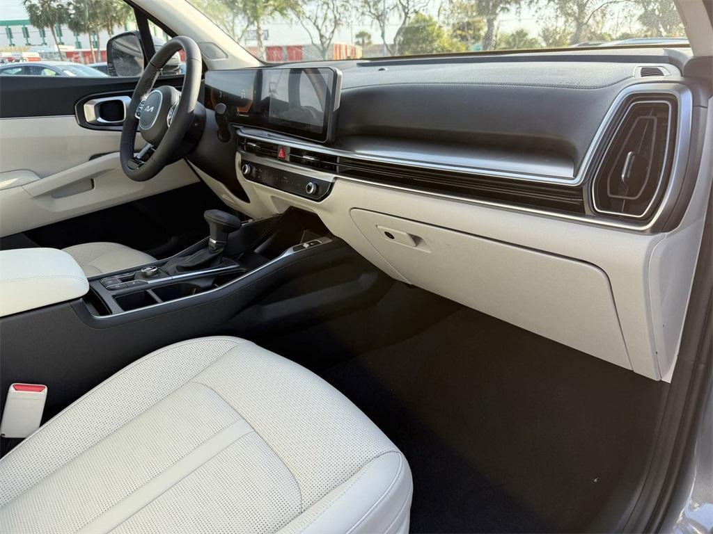 new 2025 Kia Sorento car, priced at $36,330