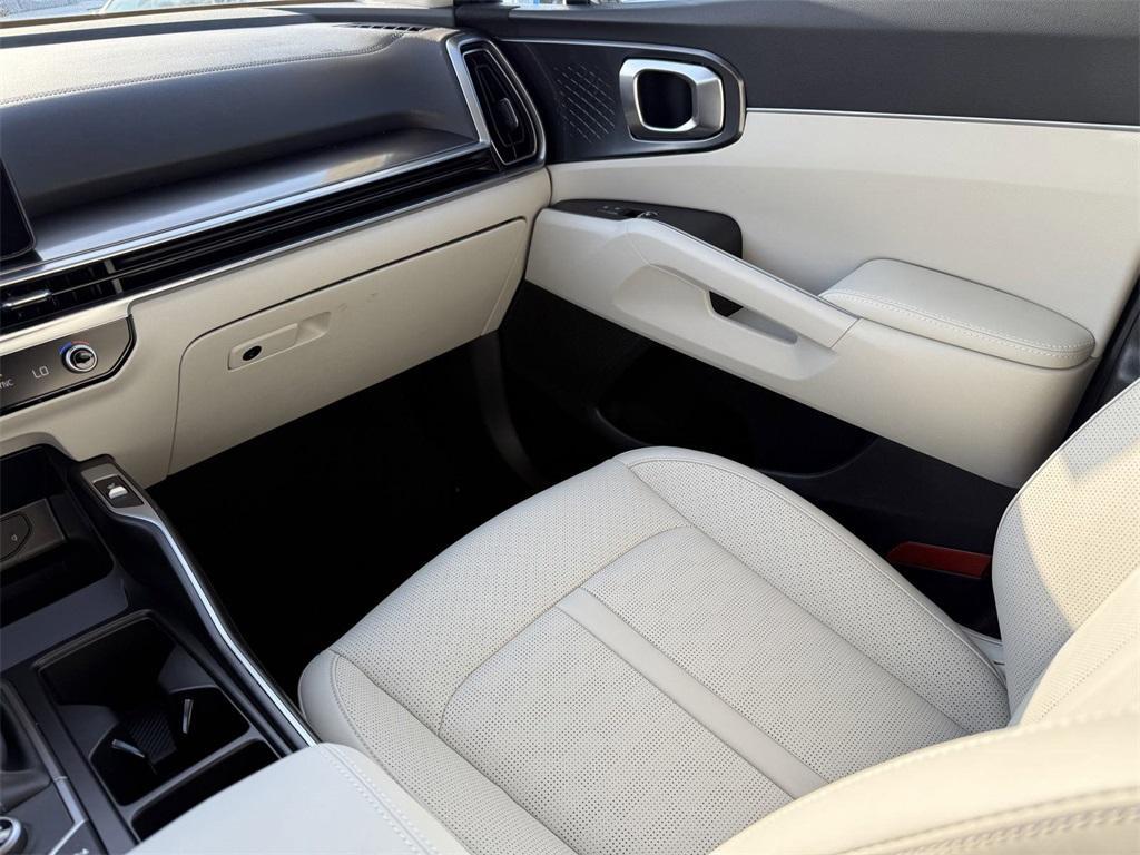 new 2025 Kia Sorento car, priced at $36,330