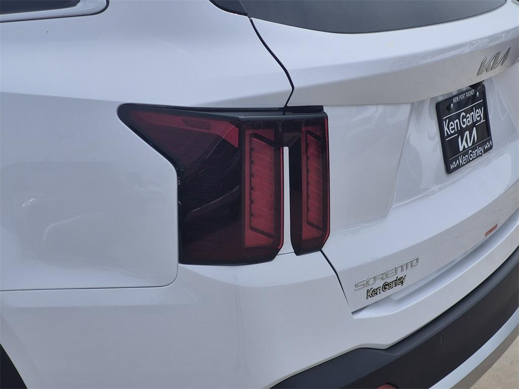 new 2025 Kia Sorento car, priced at $35,525