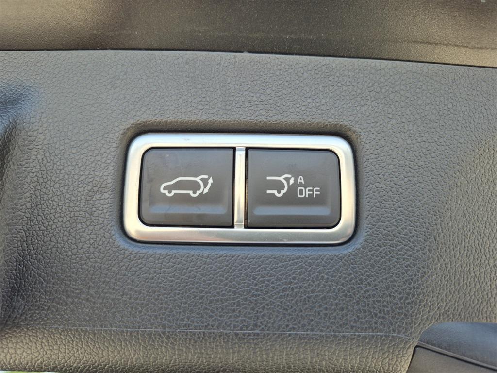 used 2024 Kia Sorento car, priced at $31,602