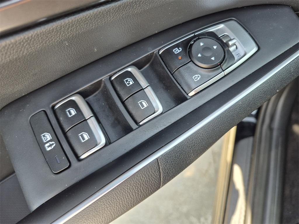 used 2024 Kia Sorento car, priced at $31,602