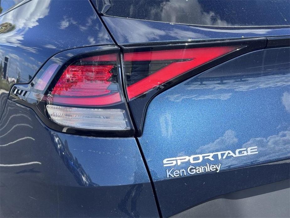 new 2024 Kia Sportage Plug-In Hybrid car, priced at $37,890