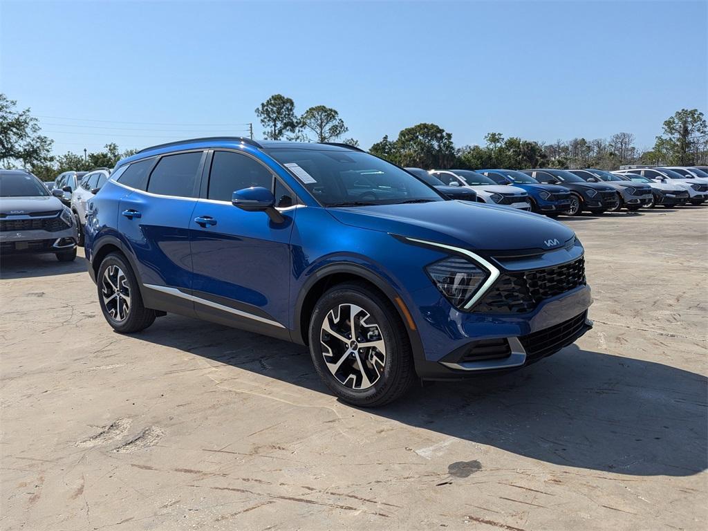new 2025 Kia Sportage car, priced at $31,060