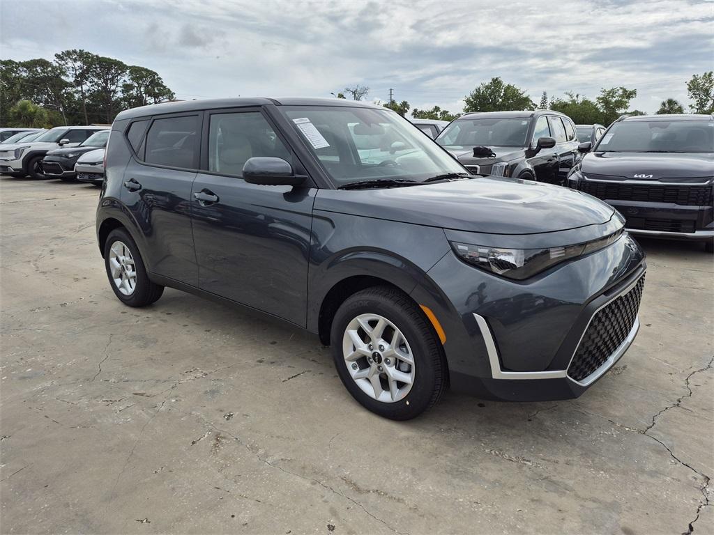 new 2025 Kia Soul car, priced at $22,260