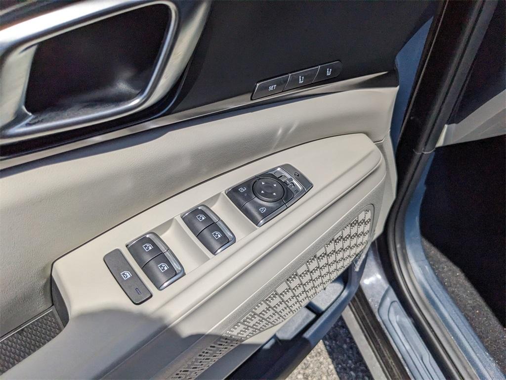 new 2026 Kia Carnival car, priced at $52,290