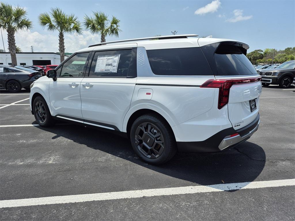 new 2025 Kia Carnival Hybrid car, priced at $47,682