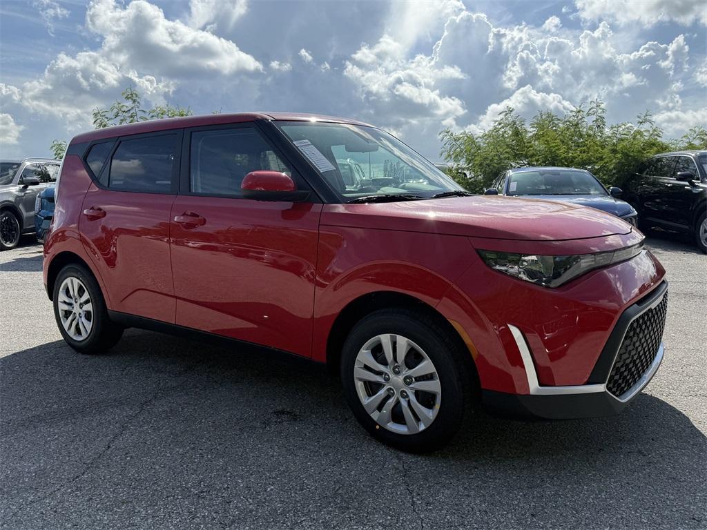 new 2025 Kia Soul car, priced at $18,733