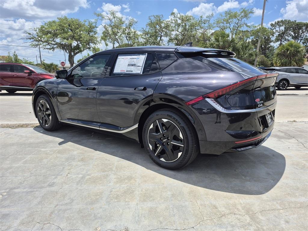 new 2025 Kia EV6 car, priced at $48,571