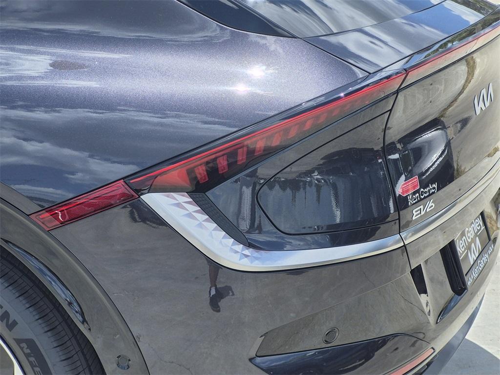 new 2025 Kia EV6 car, priced at $48,571