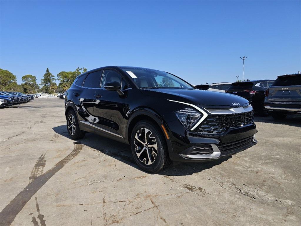 new 2025 Kia Sportage car, priced at $29,790