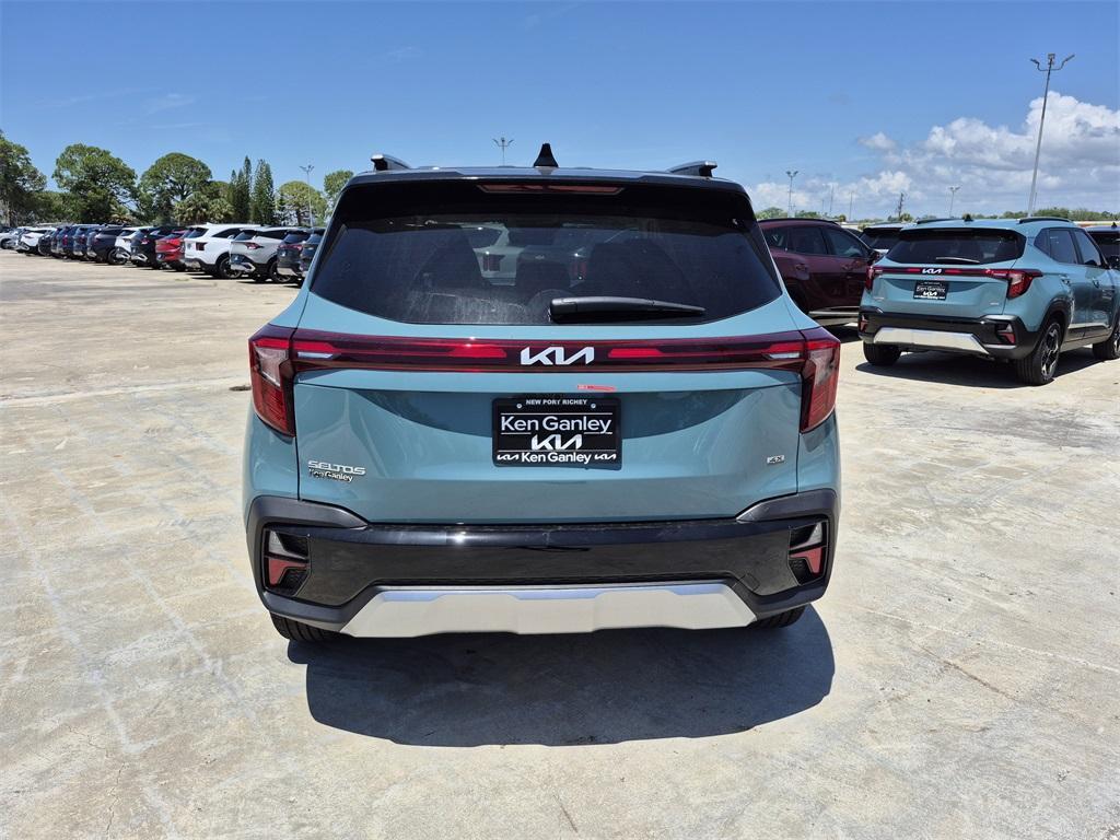 new 2025 Kia Seltos car, priced at $28,355
