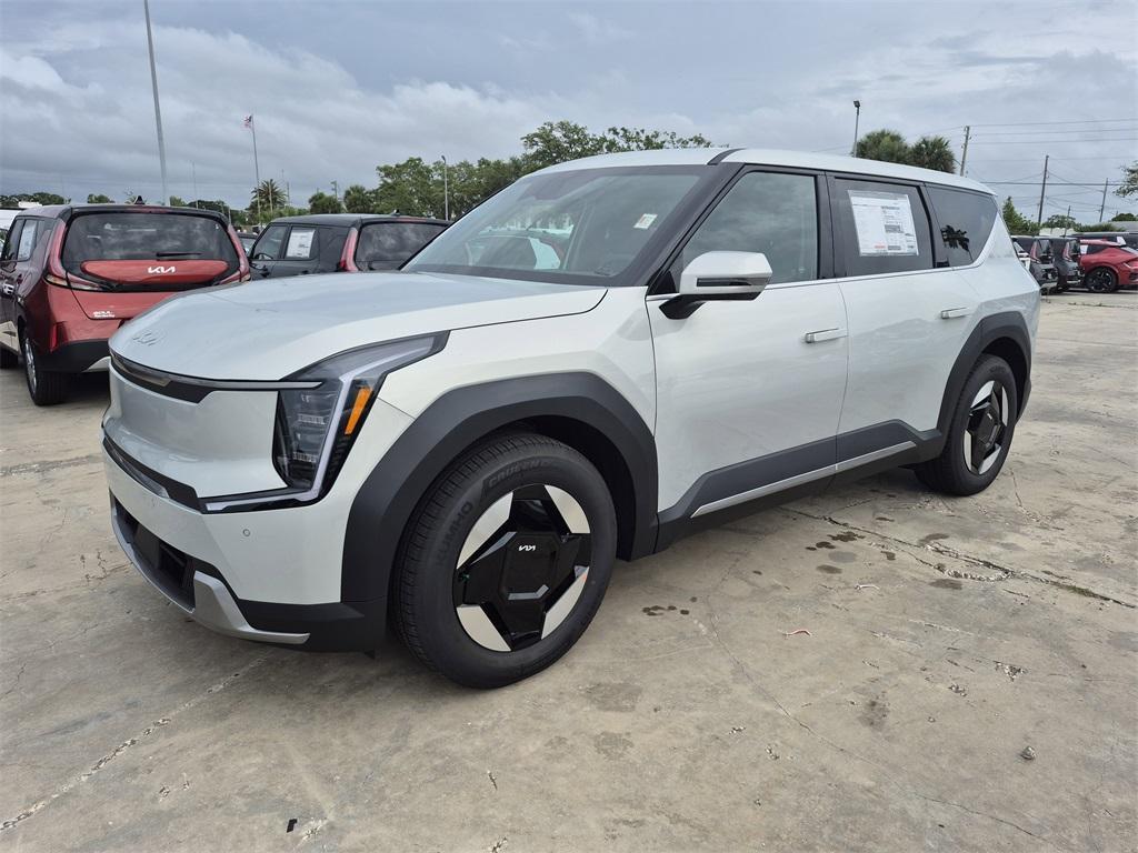 new 2026 Kia EV9 car, priced at $59,760