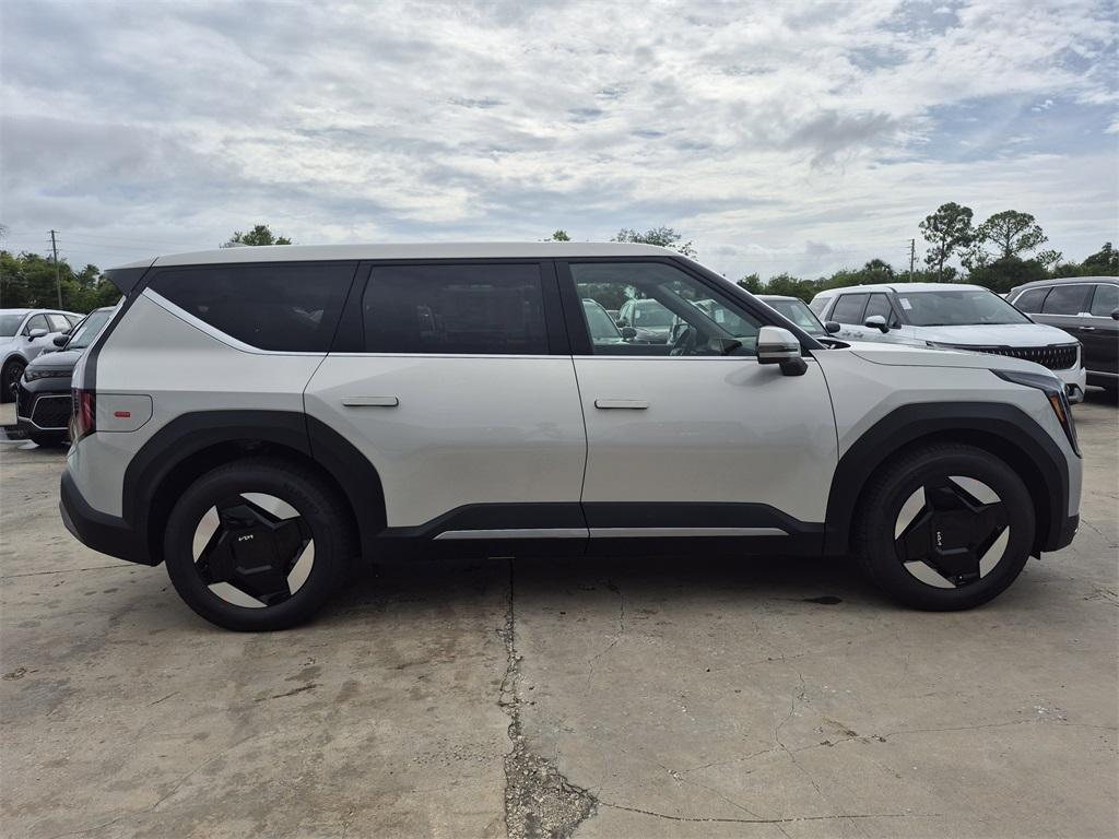 new 2026 Kia EV9 car, priced at $59,760