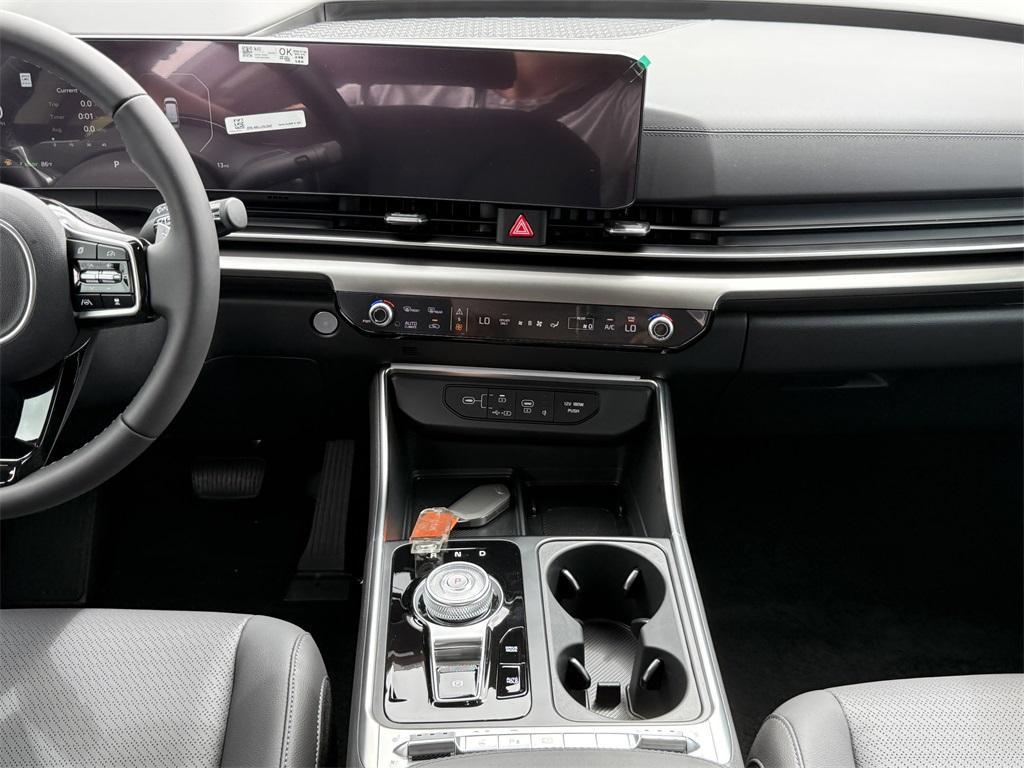 new 2026 Kia Carnival Hybrid car, priced at $54,365