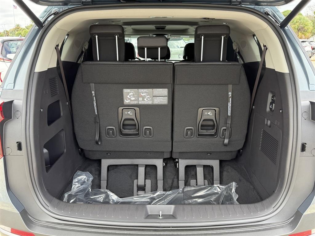 new 2026 Kia Carnival Hybrid car, priced at $54,365
