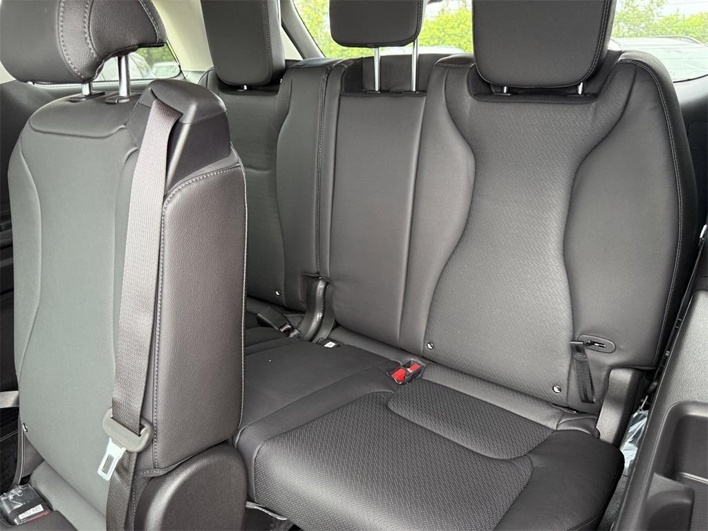 new 2026 Kia Carnival Hybrid car, priced at $54,365